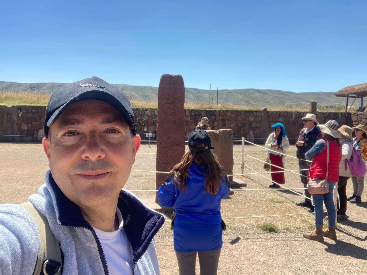 Tiwanaku y llegada al Retiro del Lago