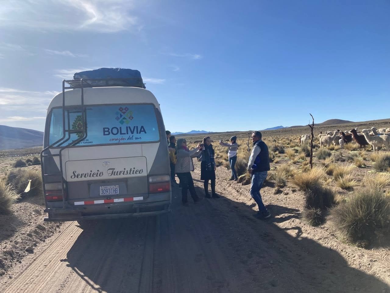 Entrada al Sajama y Eco Aldea